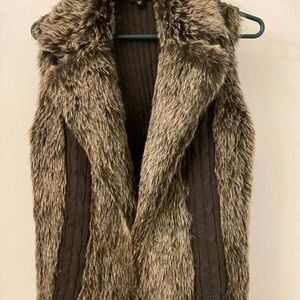 *SALE* XOXO Faux Fur/ Sweater Vest (Junior Large)